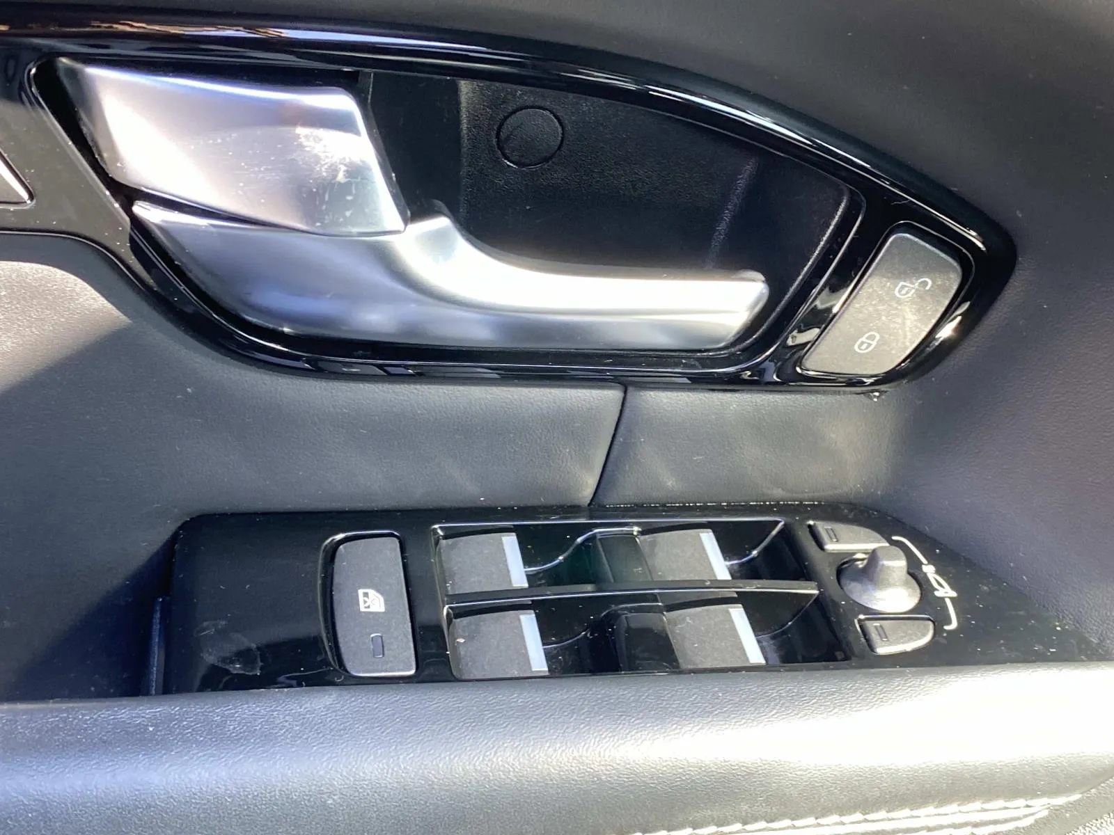 Used 2016 Land Rover Range Rover Evoque HSE AWD/4WD image 14