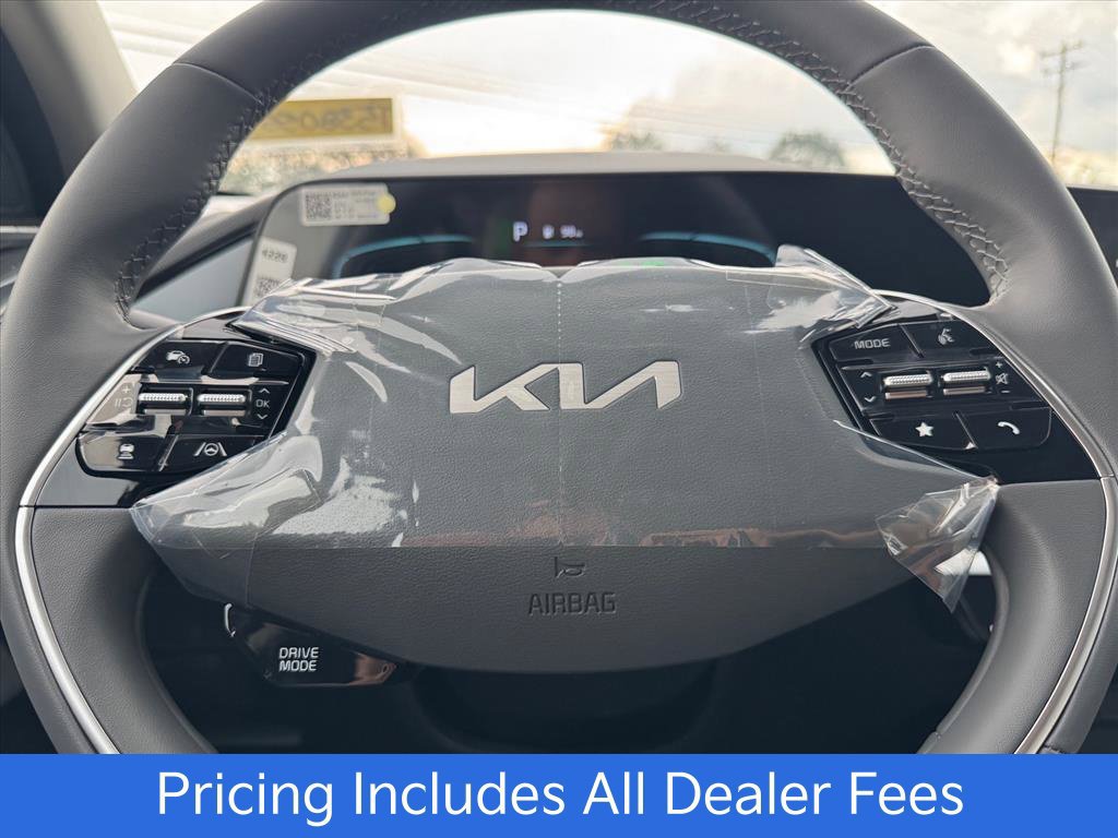 New 2026 Kia Niro EX FWD image 14