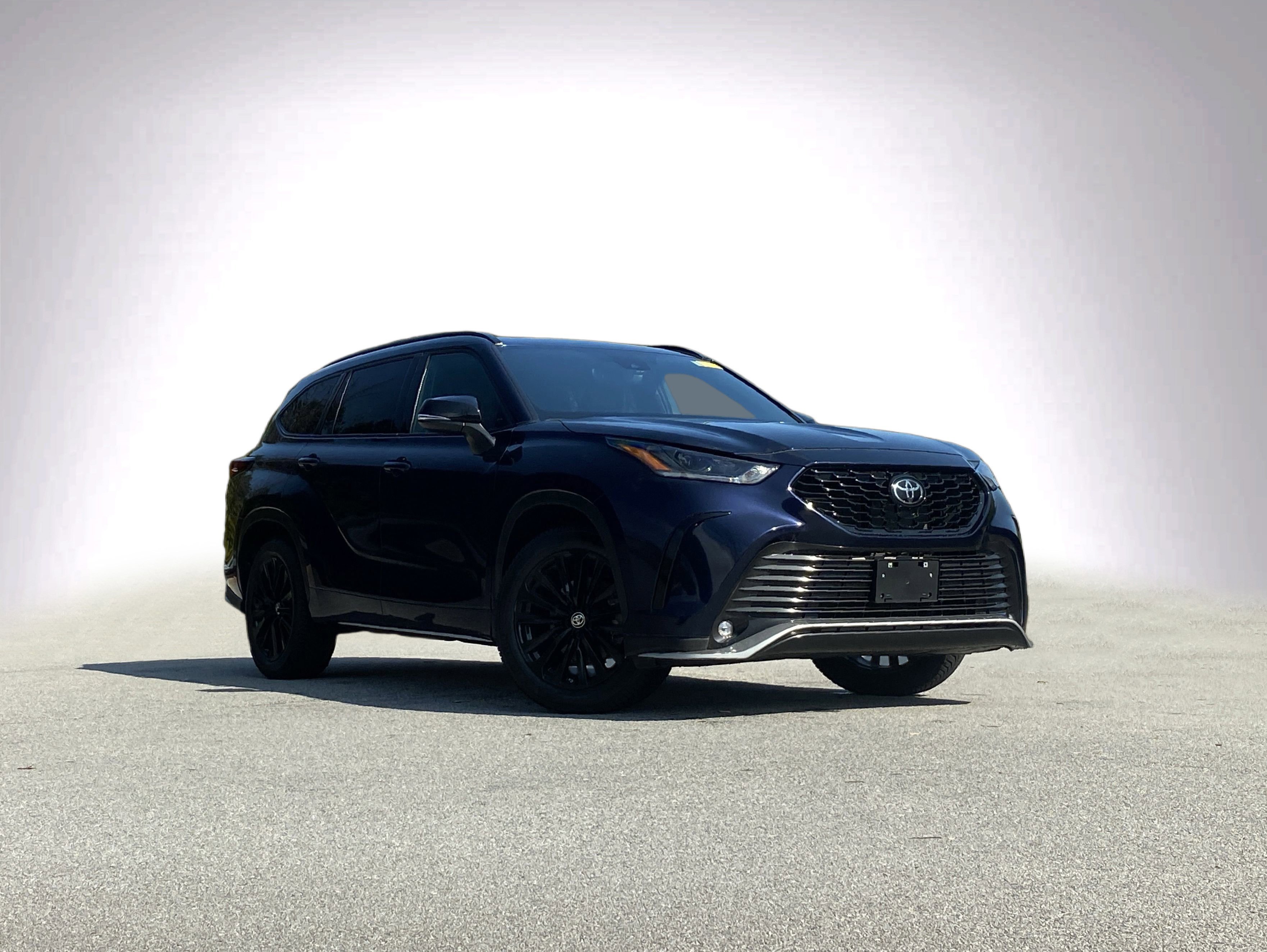 Used 2024 Toyota Highlander XSE image 2