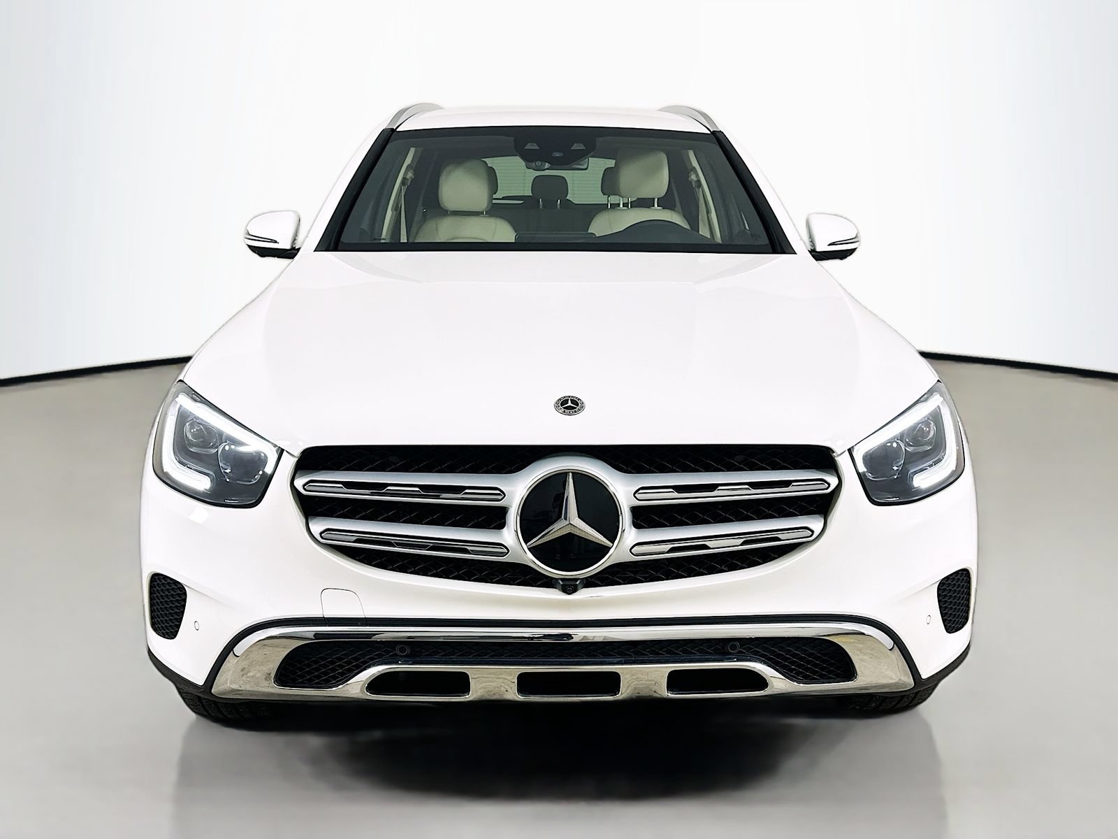Used 2021 Mercedes-Benz GLC 300 4MATIC image 2