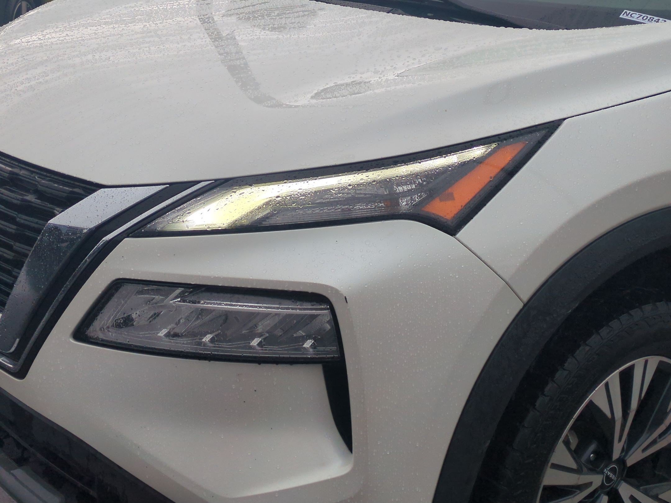 Used 2022 Nissan Rogue SV AWD/4WD image 11