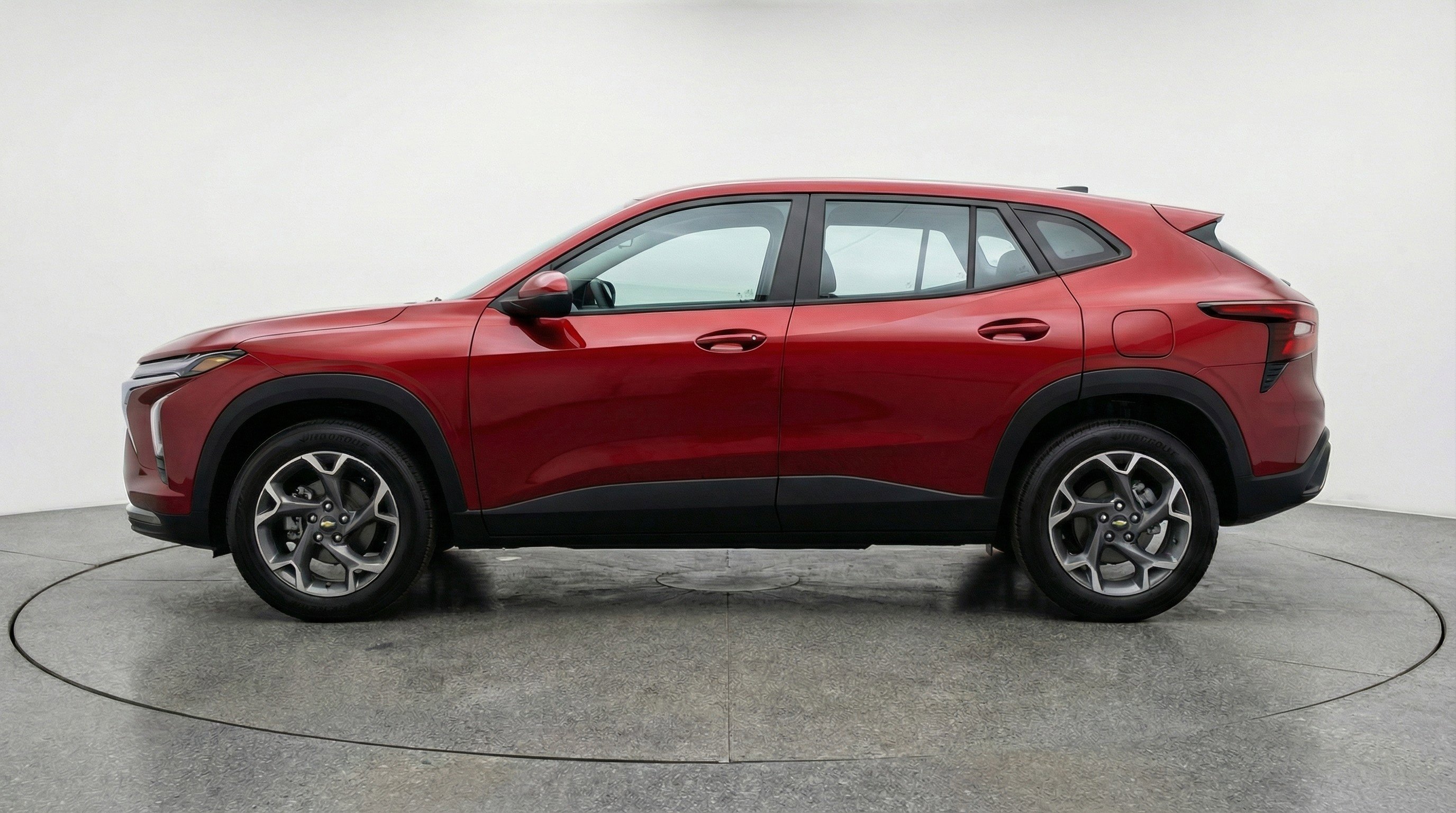 Used 2025 Chevrolet Trax LT FWD image 5