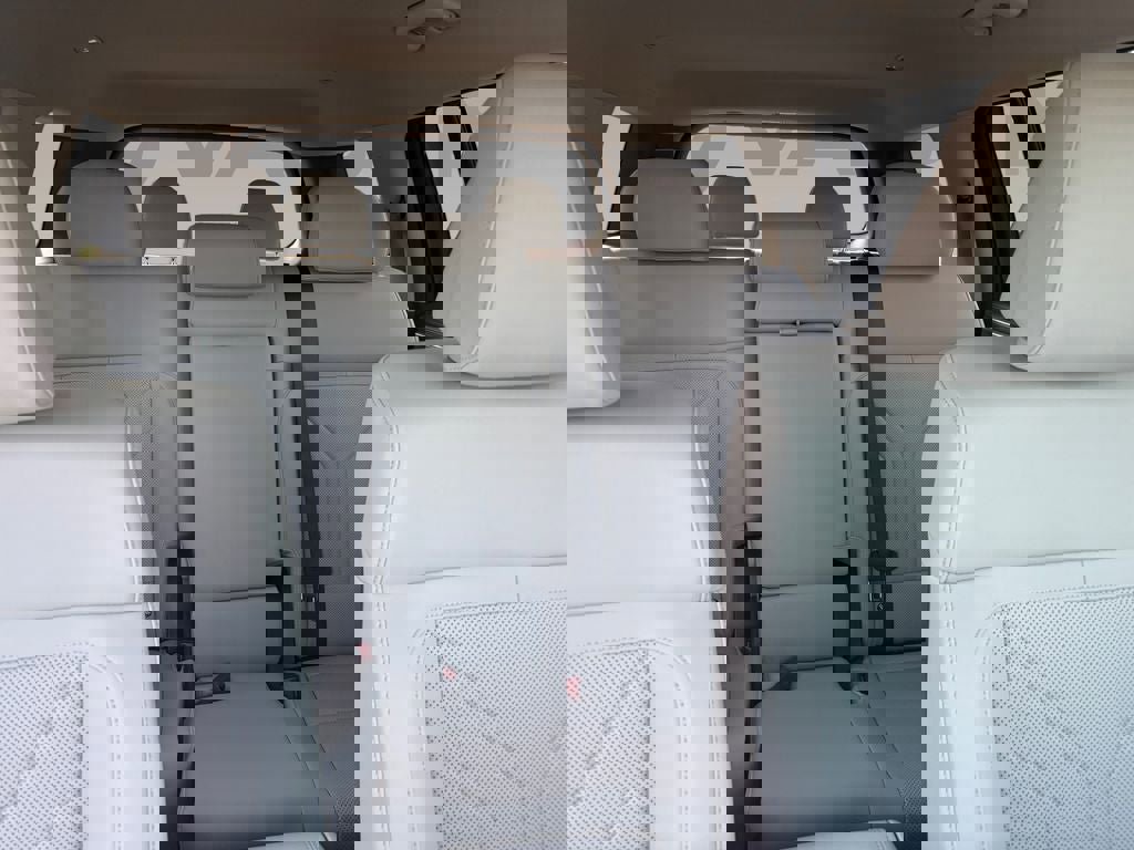 New 2026 Hyundai Santa Fe SEL image 2