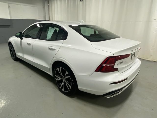 Used 2022 Volvo S60 T8 R-Design AWD/4WD image 2