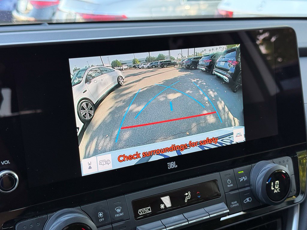 Used 2024 Toyota Grand Highlander AWD image 3