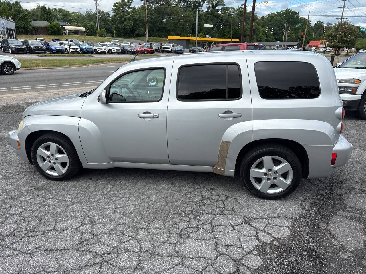 Used 2011 Chevrolet HHR LT FWD image 17