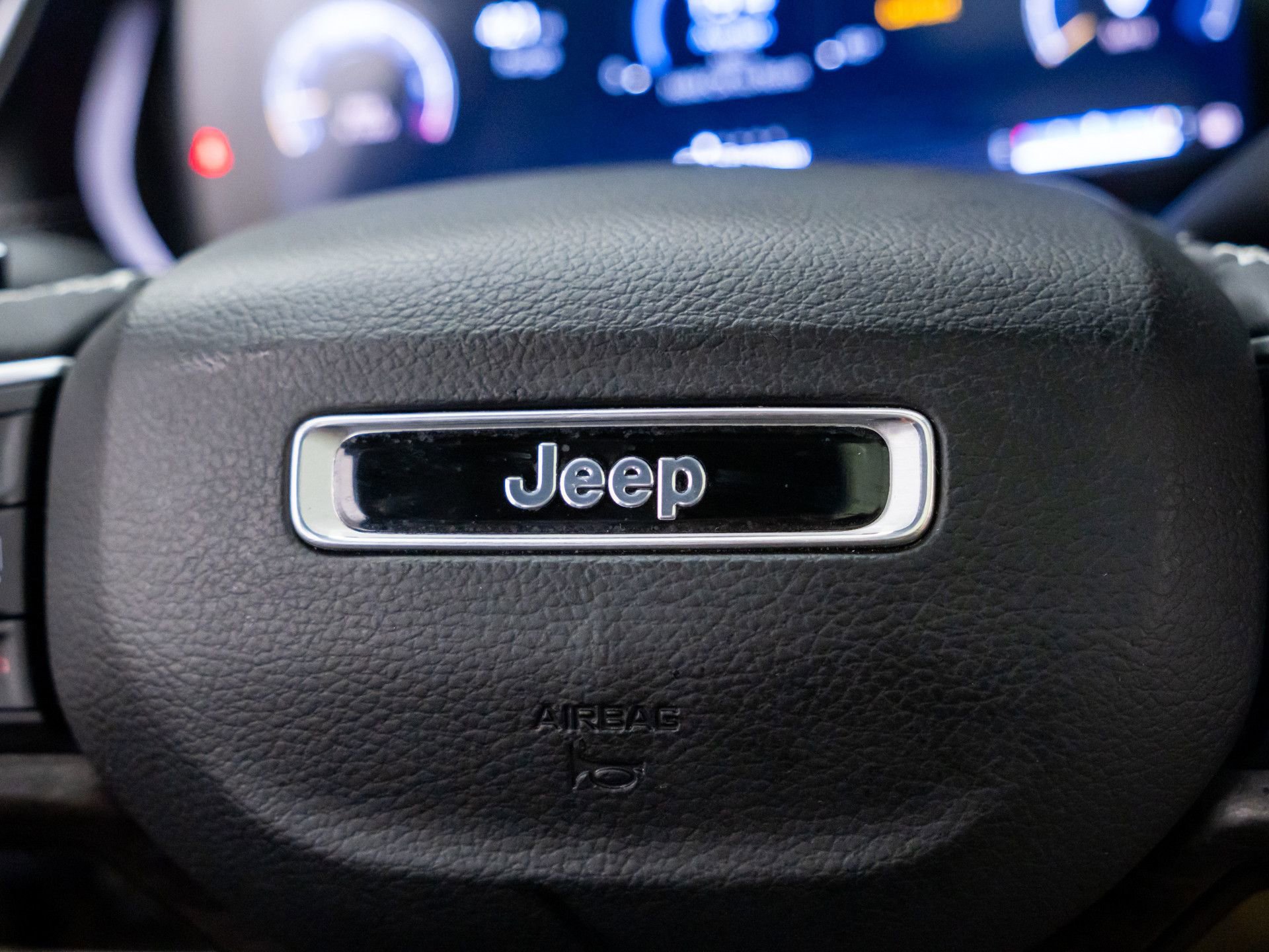 Used 2023 Jeep Grand Cherokee Limited image 26