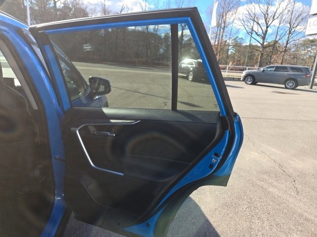 Used 2020 Toyota RAV4 XLE image 29