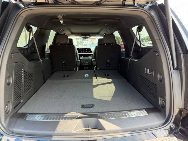 New 2025 Chevrolet Suburban High Country image 20