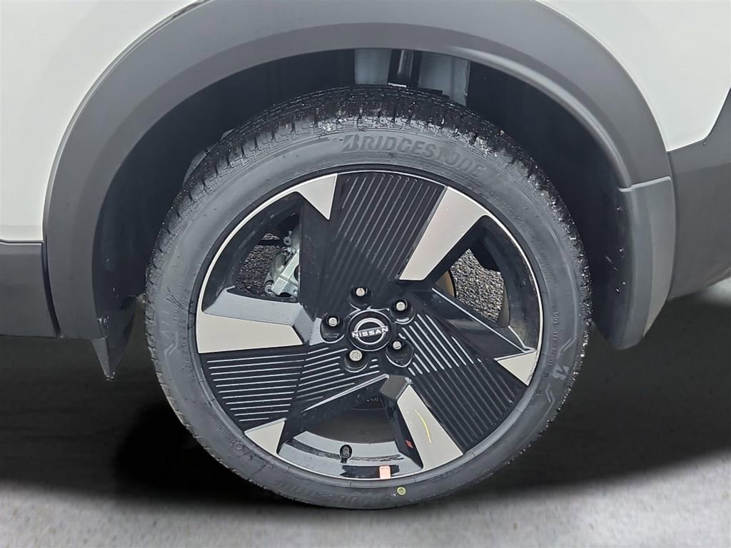 New 2026 Nissan Kicks SR image 4