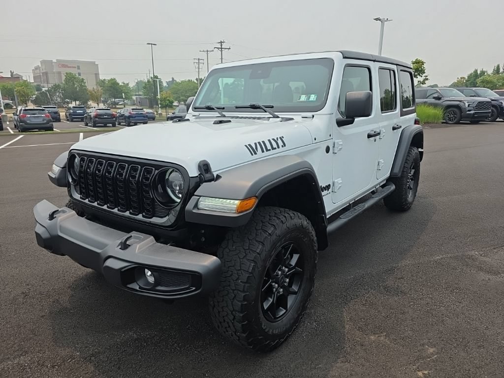 Used 2024 Jeep Wrangler Unlimited Sport AWD/4WD image 3