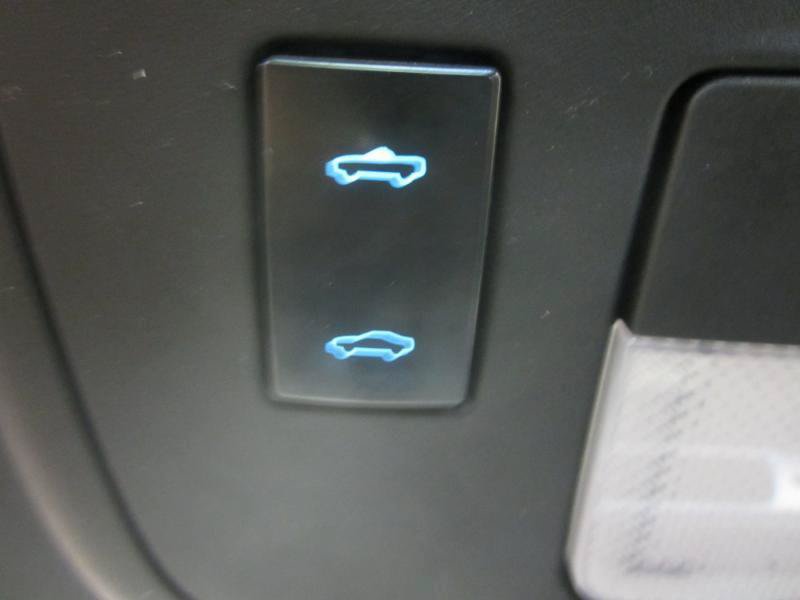 Used 2015 Chevrolet Camaro LT RWD image 20