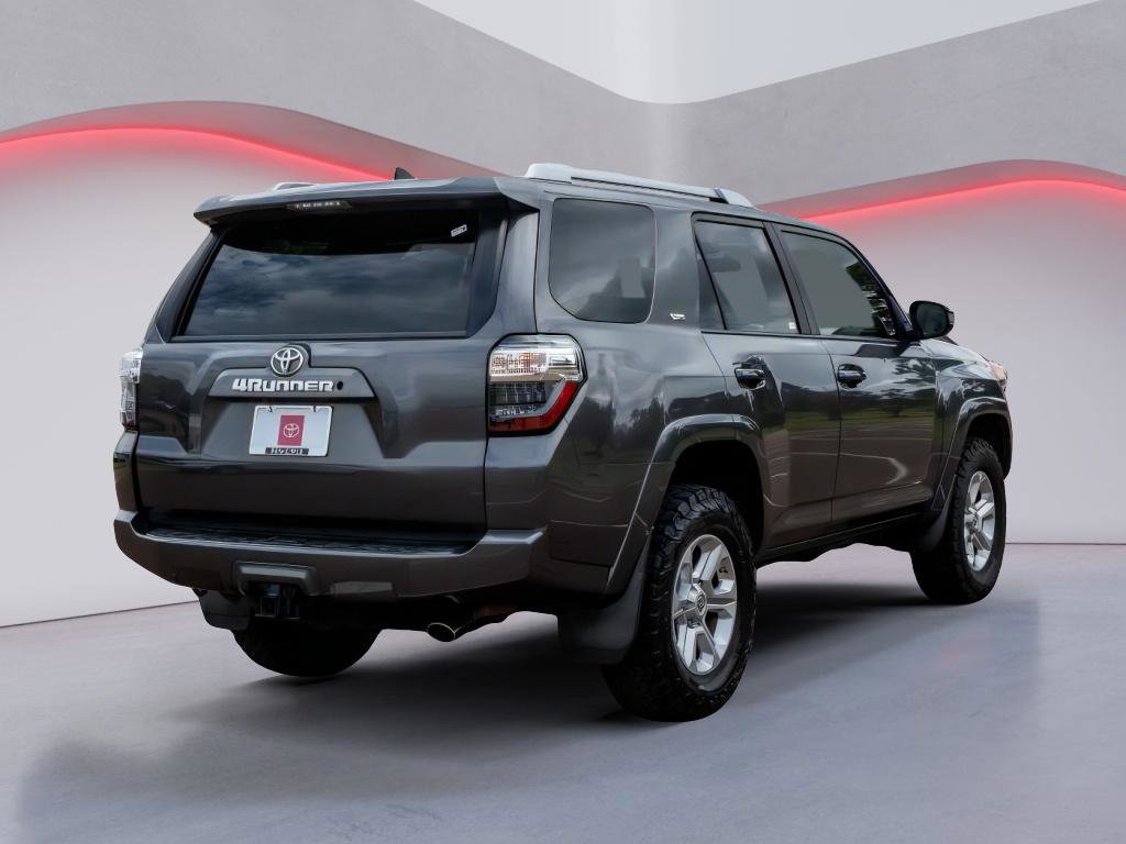 Used 2018 Toyota 4Runner SR5 image 5