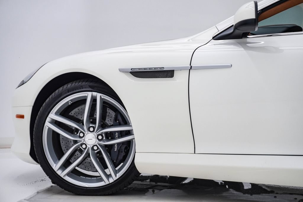 Used 2016 Aston Martin DB9 GT RWD image 16