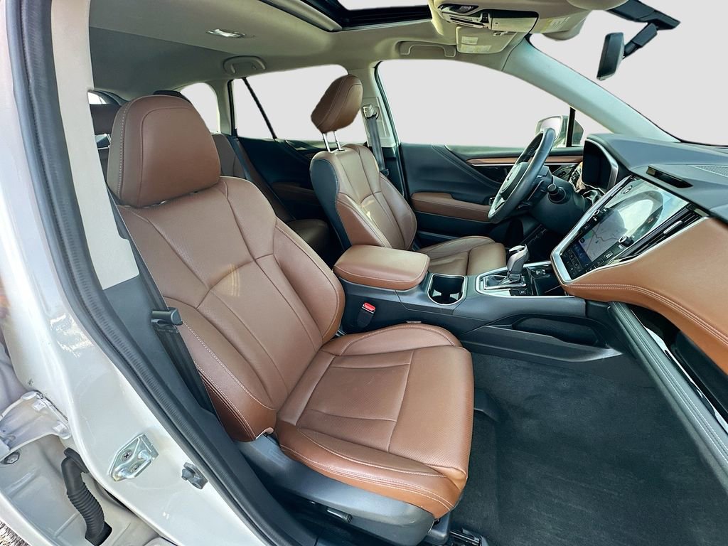 Used 2022 Subaru Outback Touring w/ Popular Package #2 image 31