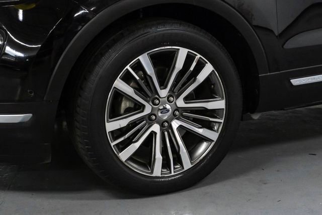 Used 2018 Ford Explorer Platinum image 55