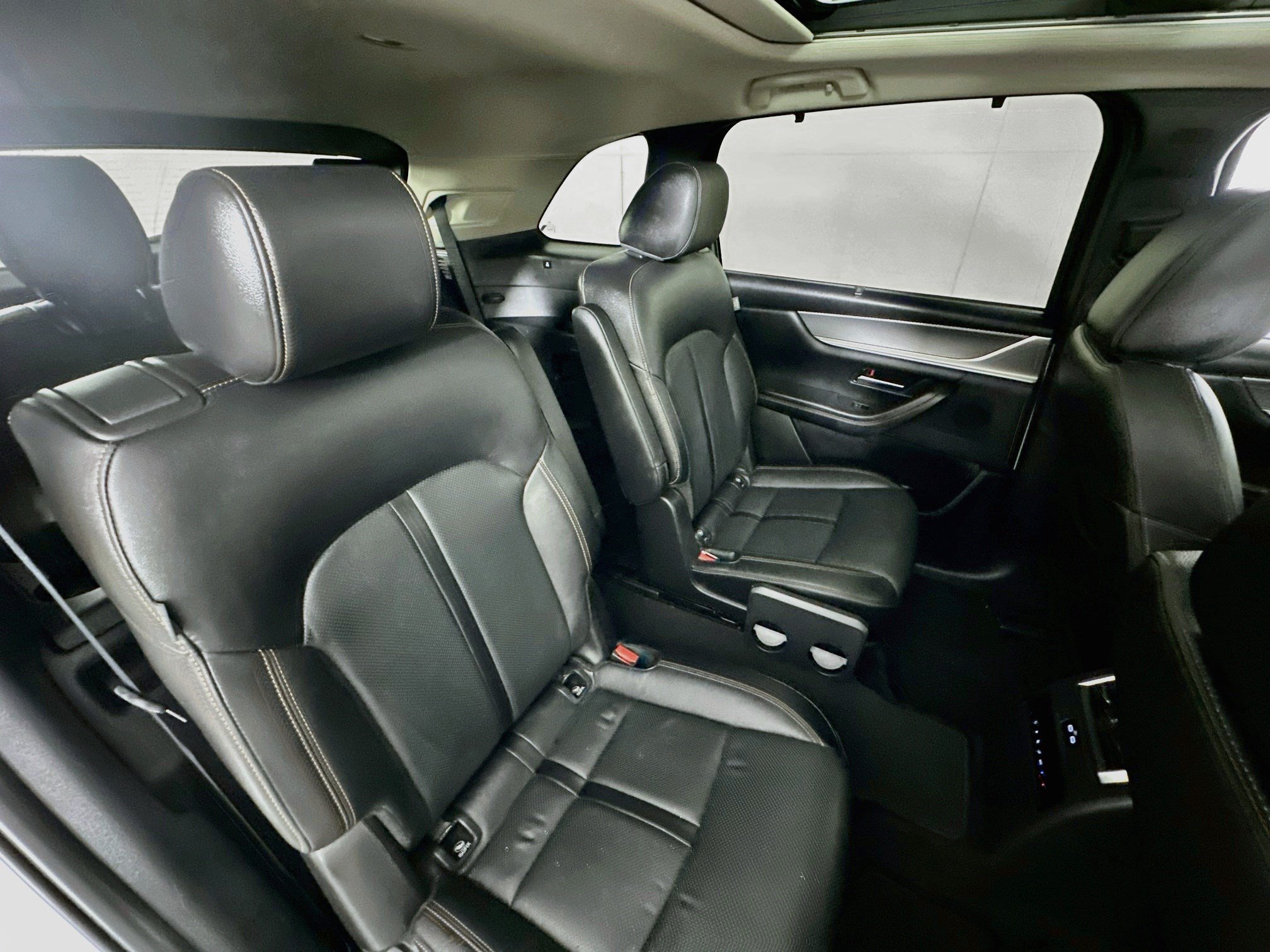 Used 2024 MAZDA CX-90 Plug-In Hybrid w/ Premium Pkg AWD/4WD image 29