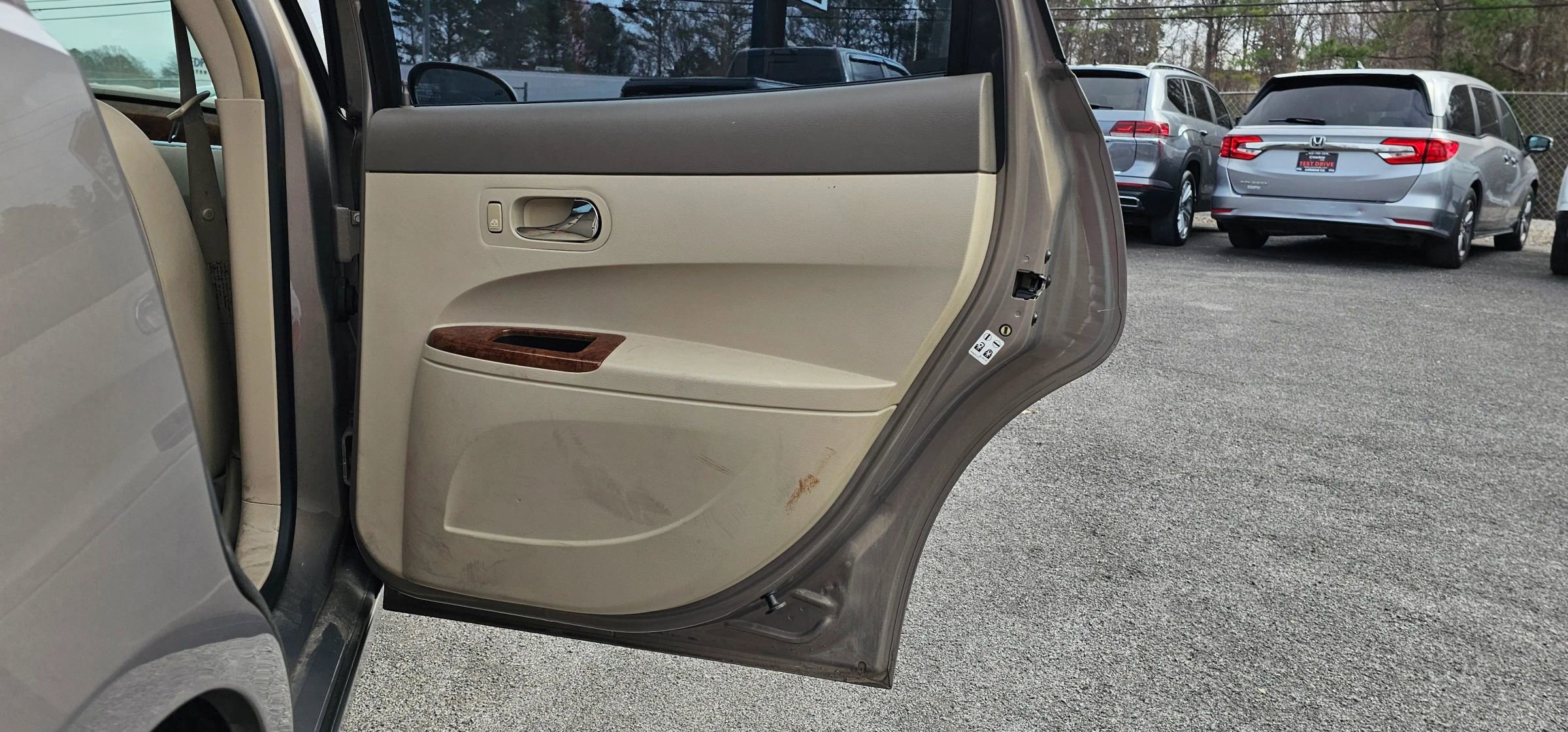 Used 2006 Buick LaCrosse CXL w/ Driver Confidence Package image 12