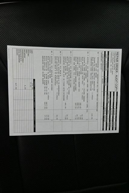 Used 2026 Chrysler Pacifica Limited FWD image 4