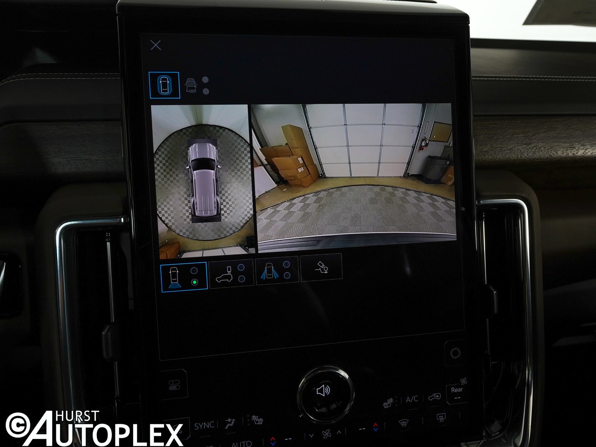 Used 2025 GMC Yukon Denali Ultimate AWD/4WD image 27