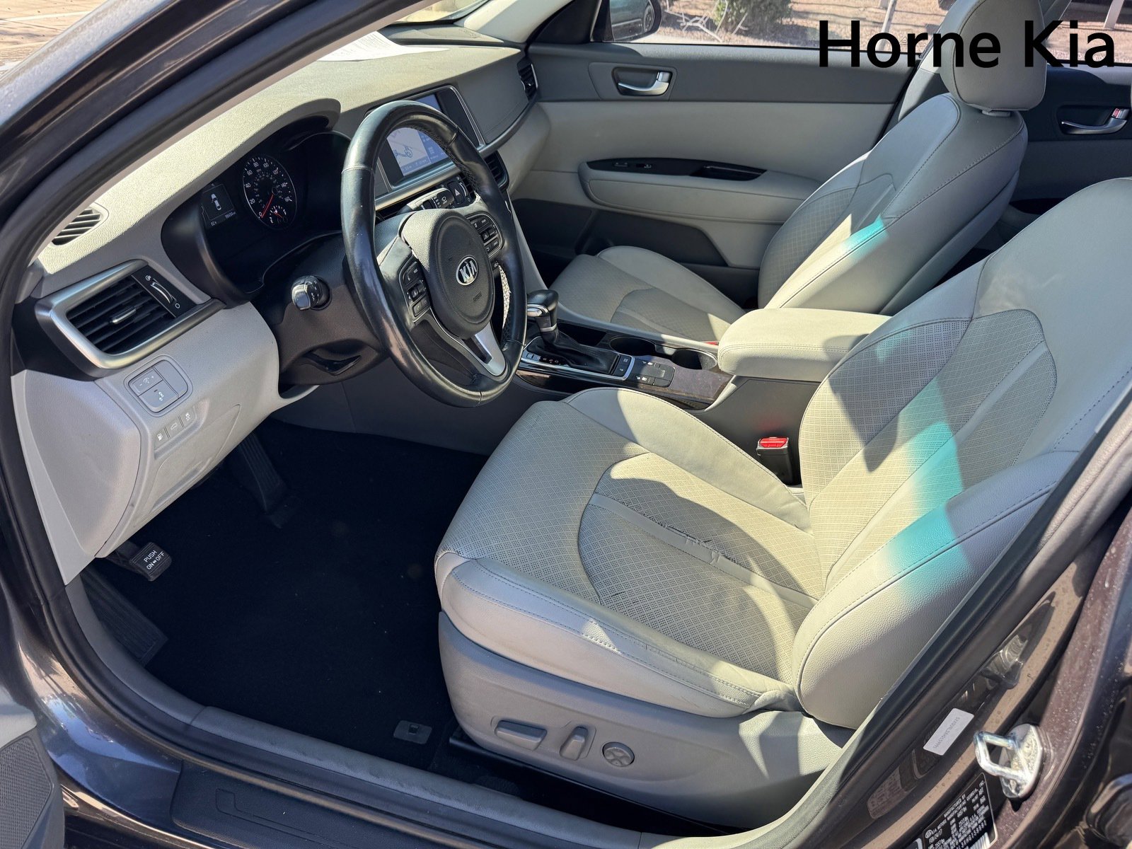 Used 2017 Kia Optima EX w/ Premium Package image 9