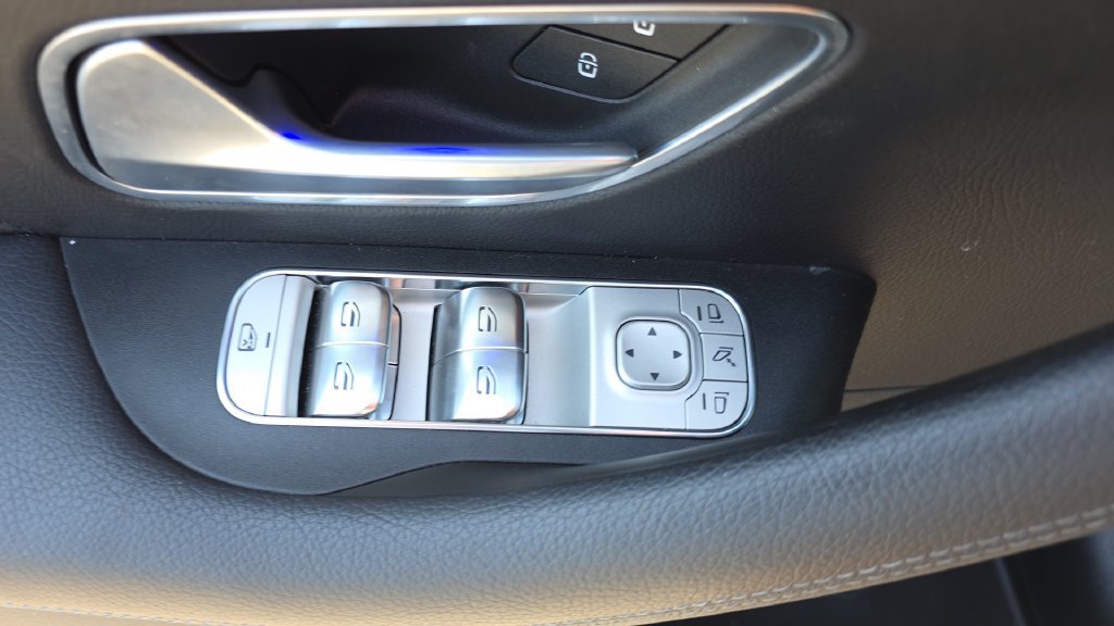 Certified 2025 Mercedes-Benz GLS 450 4MATIC image 12