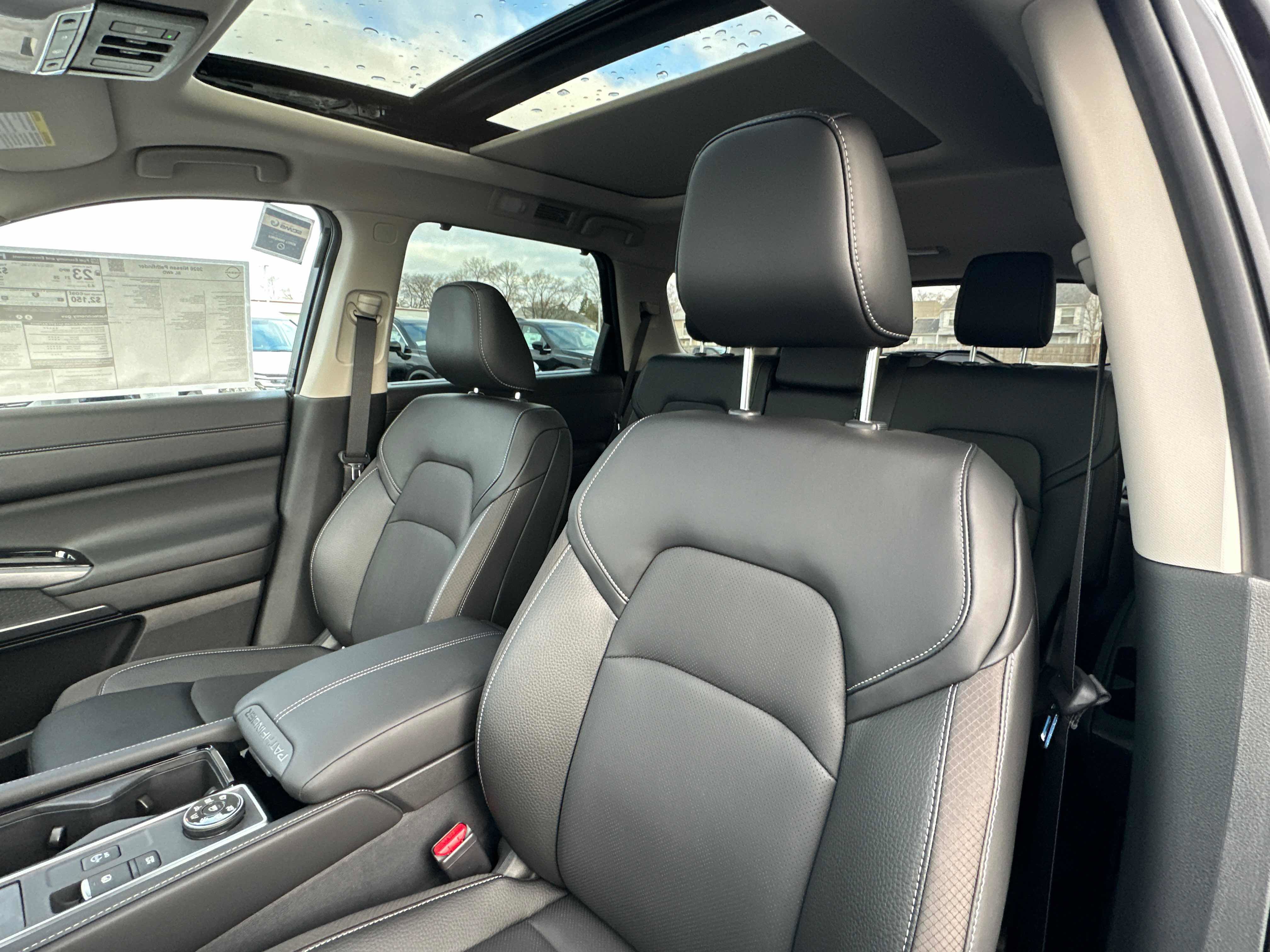 New 2026 Nissan Pathfinder SL w/ SL Premium Package (P04) AWD/4WD image 23
