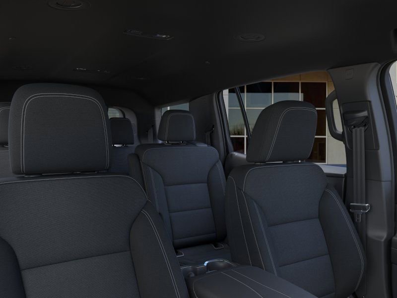 New 2025 Chevrolet Traverse LT w/ Driver Confidence Package image 28