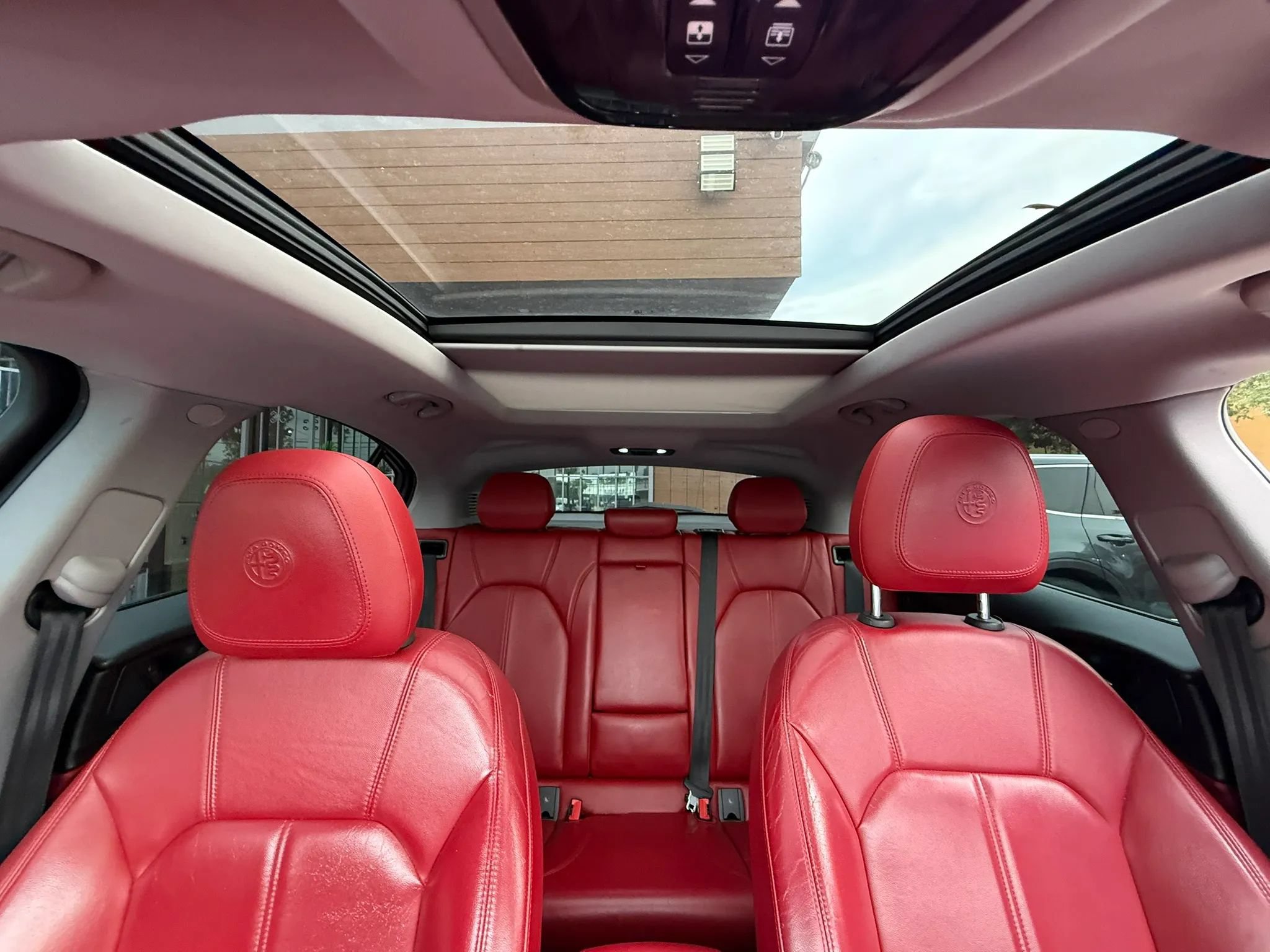 Used 2019 Alfa Romeo Stelvio w/ Nero Edizione RWD image 15