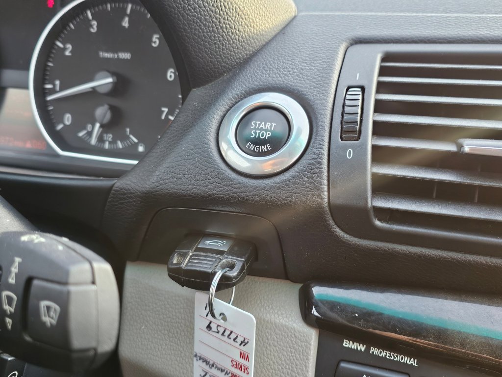 Used 2009 BMW 128i 128i image 10
