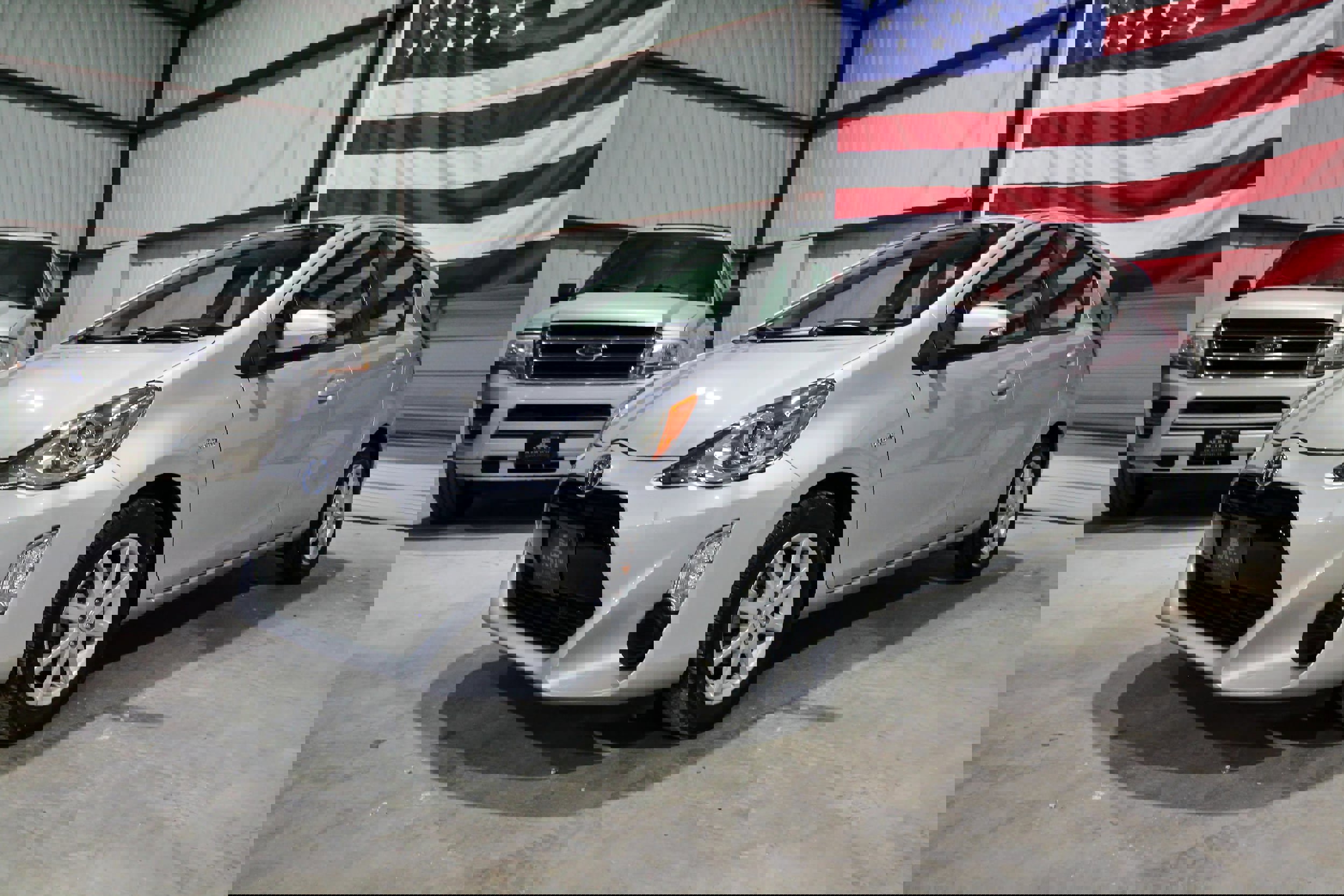 Used 2015 Toyota Prius C Three FWD image 3