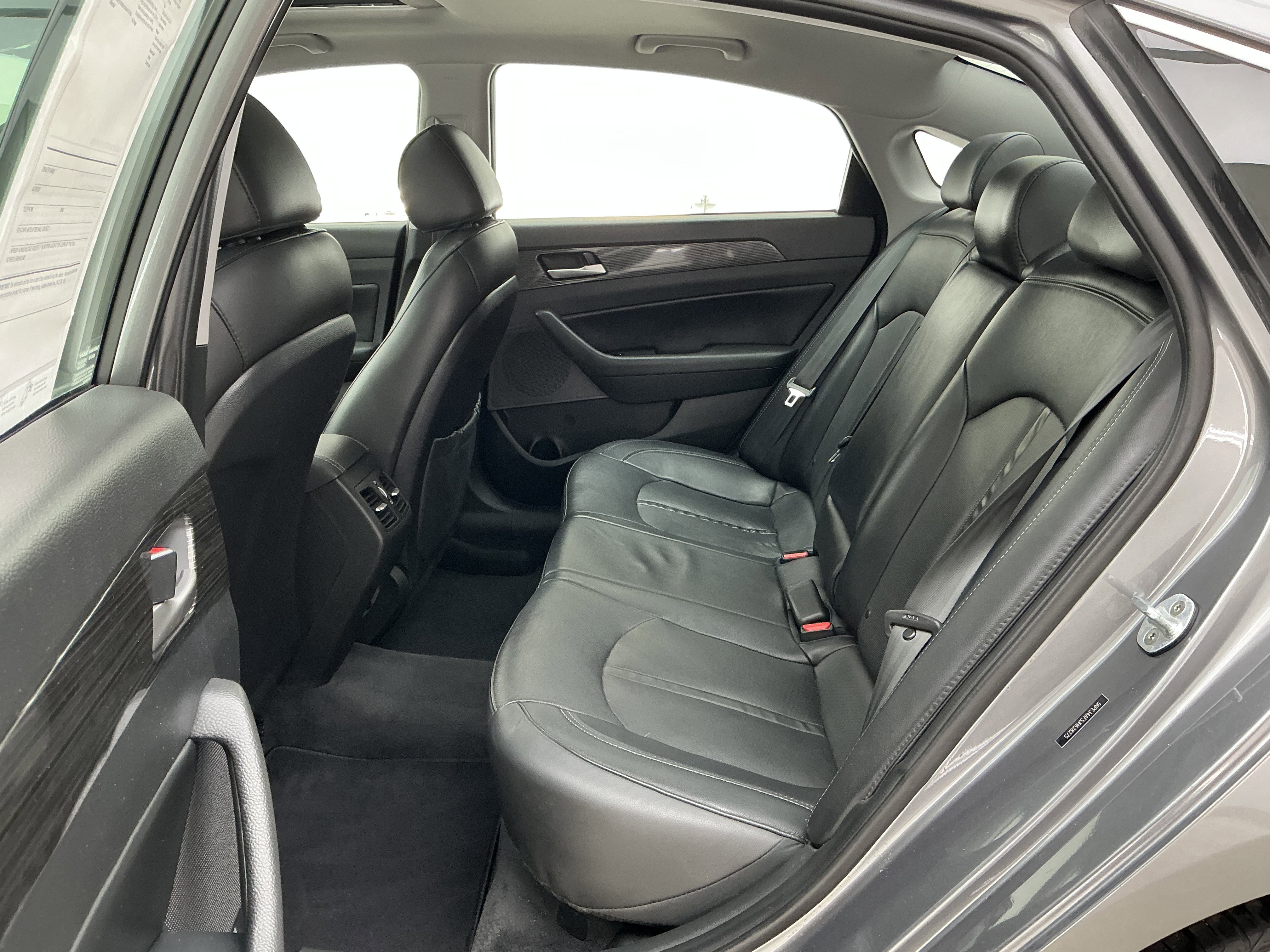 Used 2018 Hyundai Sonata Limited image 19