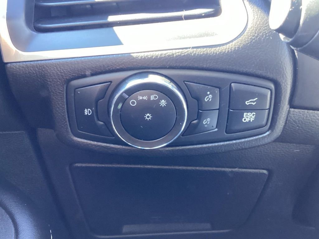 Used 2022 Ford Edge ST image 24