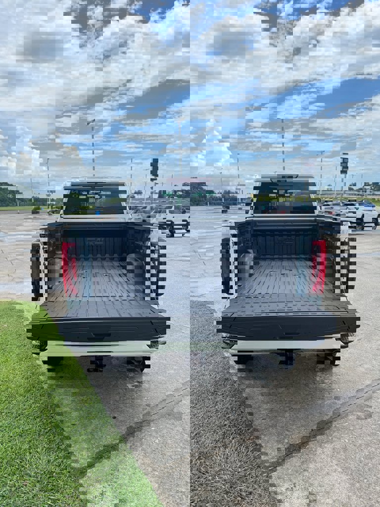 New 2025 GMC Sierra 2500 Denali w/ Denali Reserve Package image 8