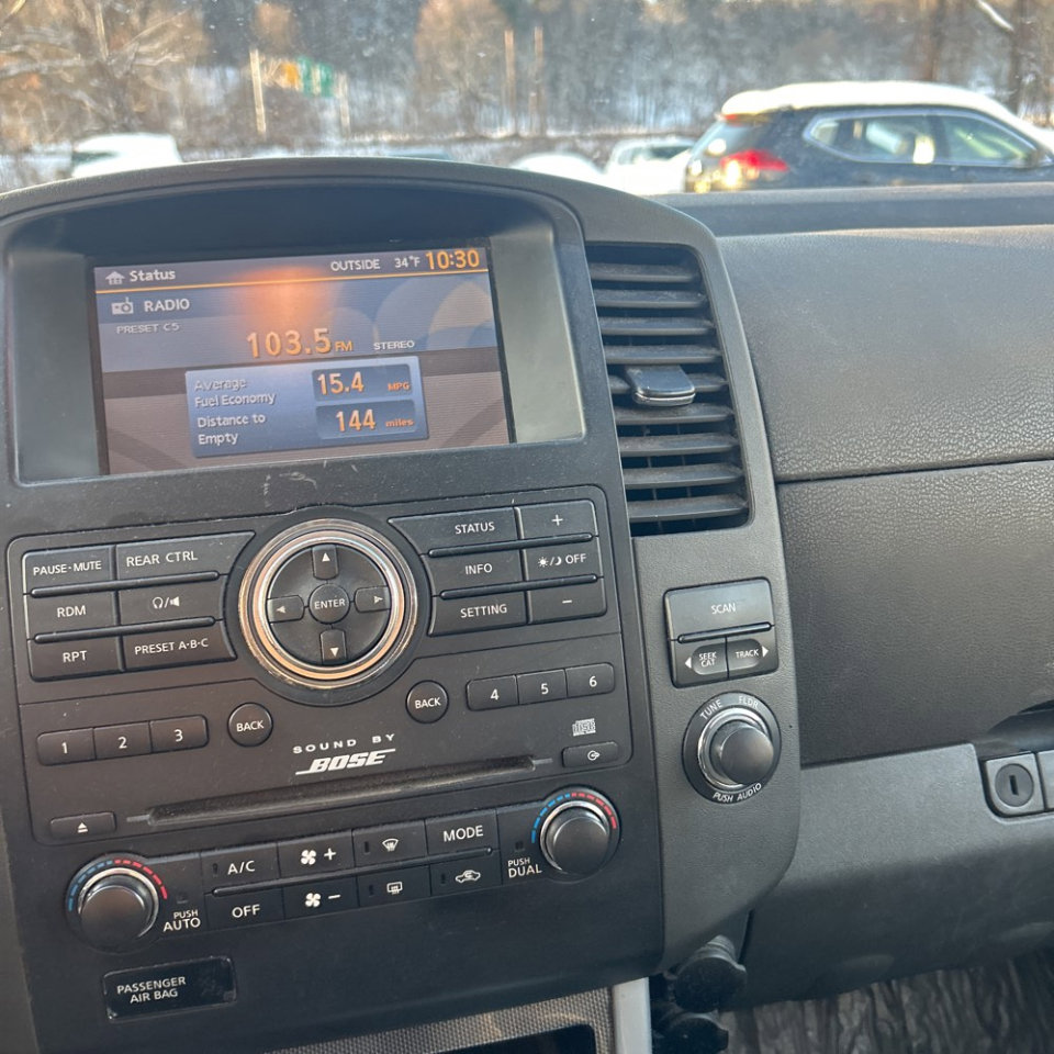 Used 2008 Nissan Pathfinder SE w/ Premium Pkg image 17