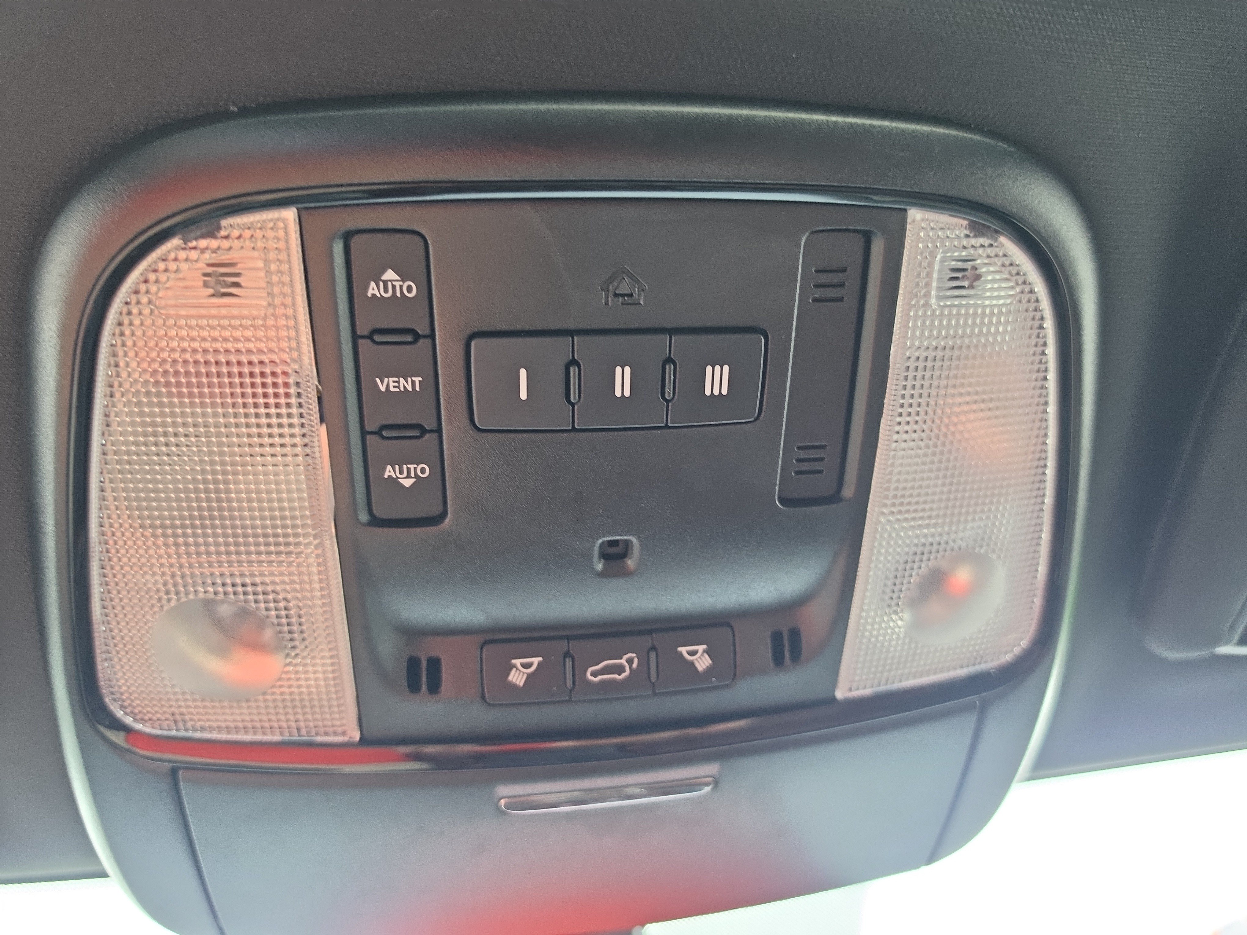 Used 2025 Dodge Durango GT AWD/4WD image 37