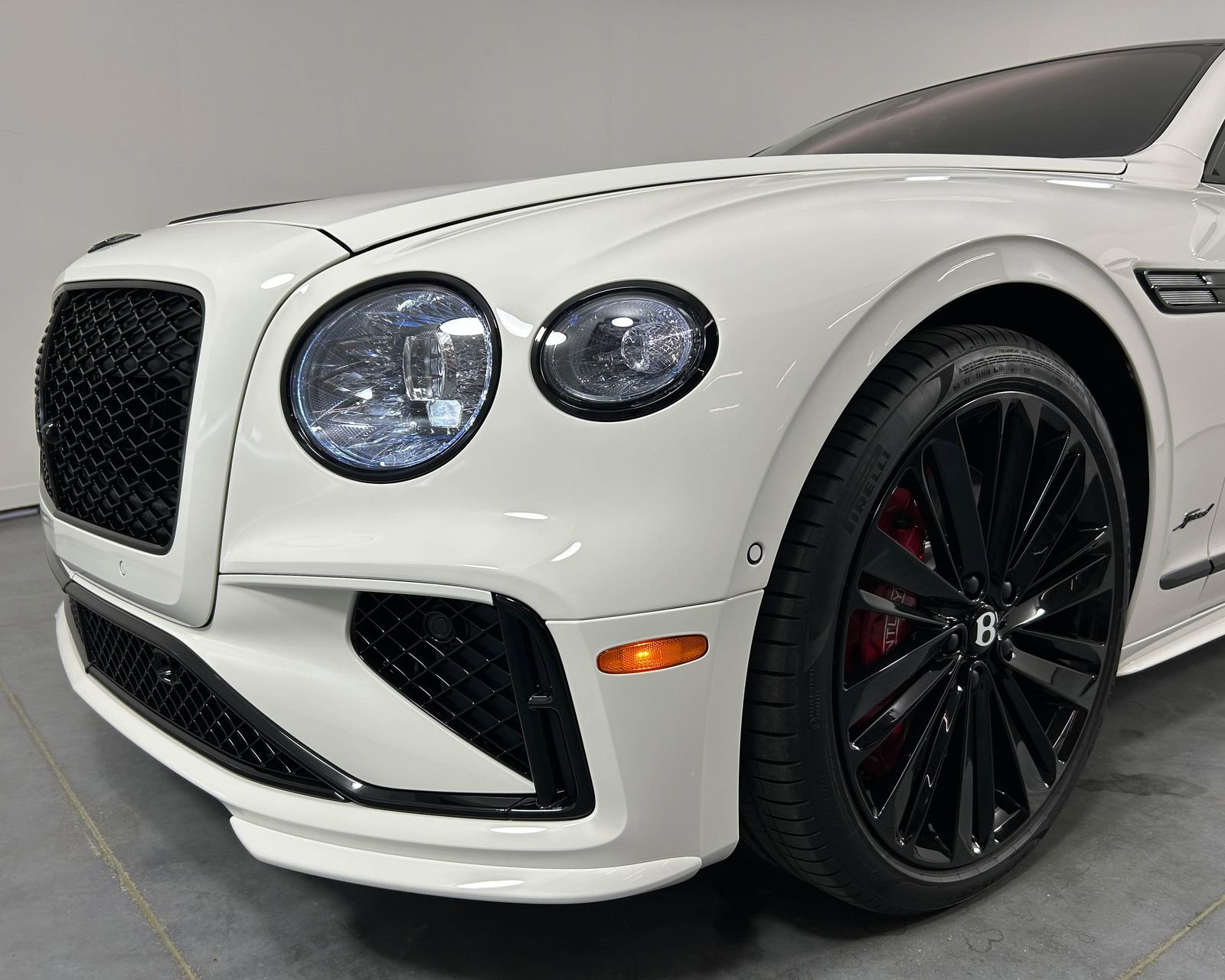 New 2026 Bentley Flying Spur Plug-In Hybrid image 42