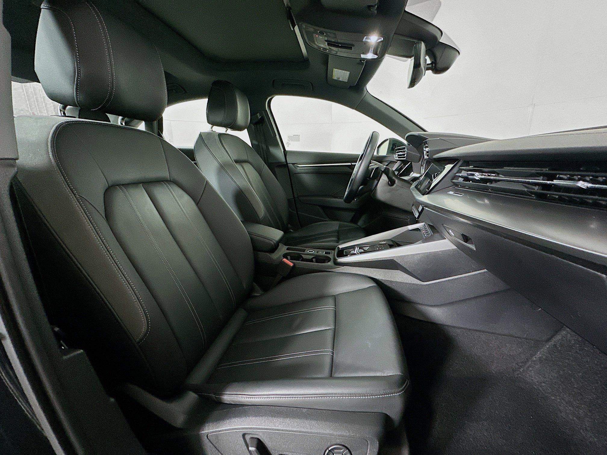 Used 2024 Audi A3 2.0T Premium image 31