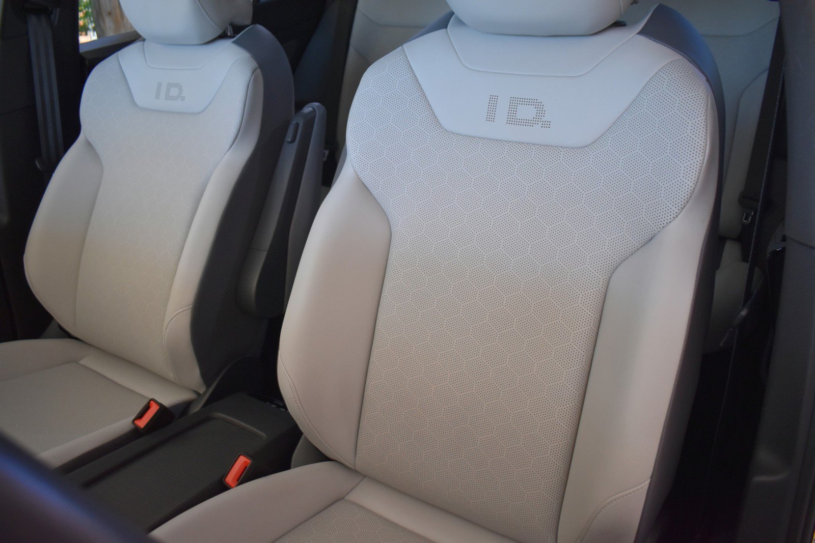 Used 2022 Volkswagen ID.4 Pro S AWD/4WD image 21