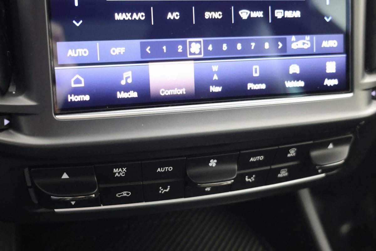 Used 2021 Maserati Levante GTS AWD/4WD image 30