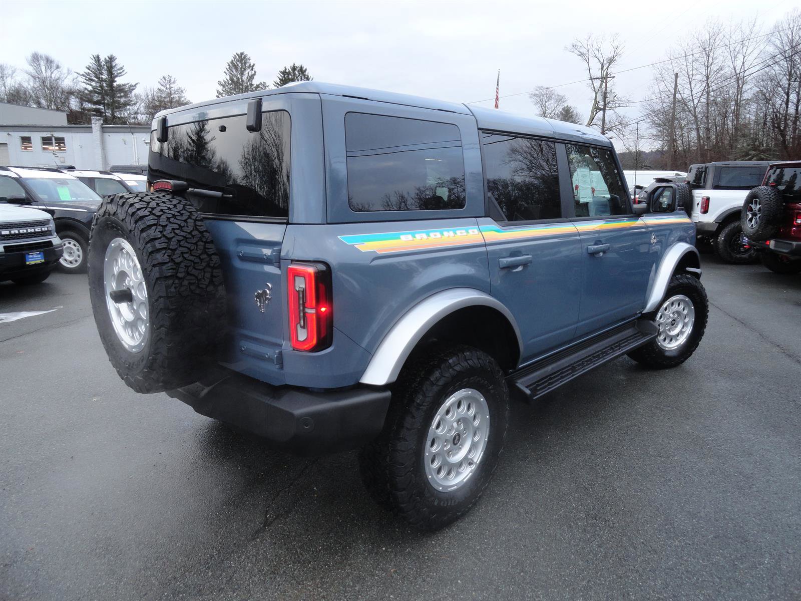 New 2025 Ford Bronco Outer Banks image 5