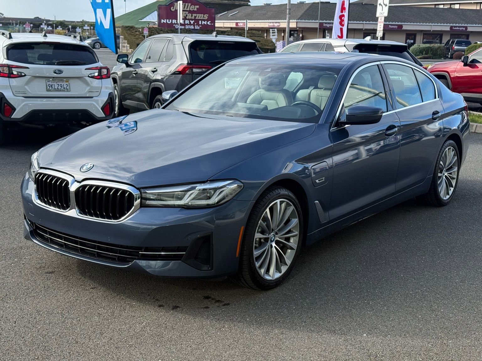 Used 2023 BMW 530e w/ Convenience Package image 4