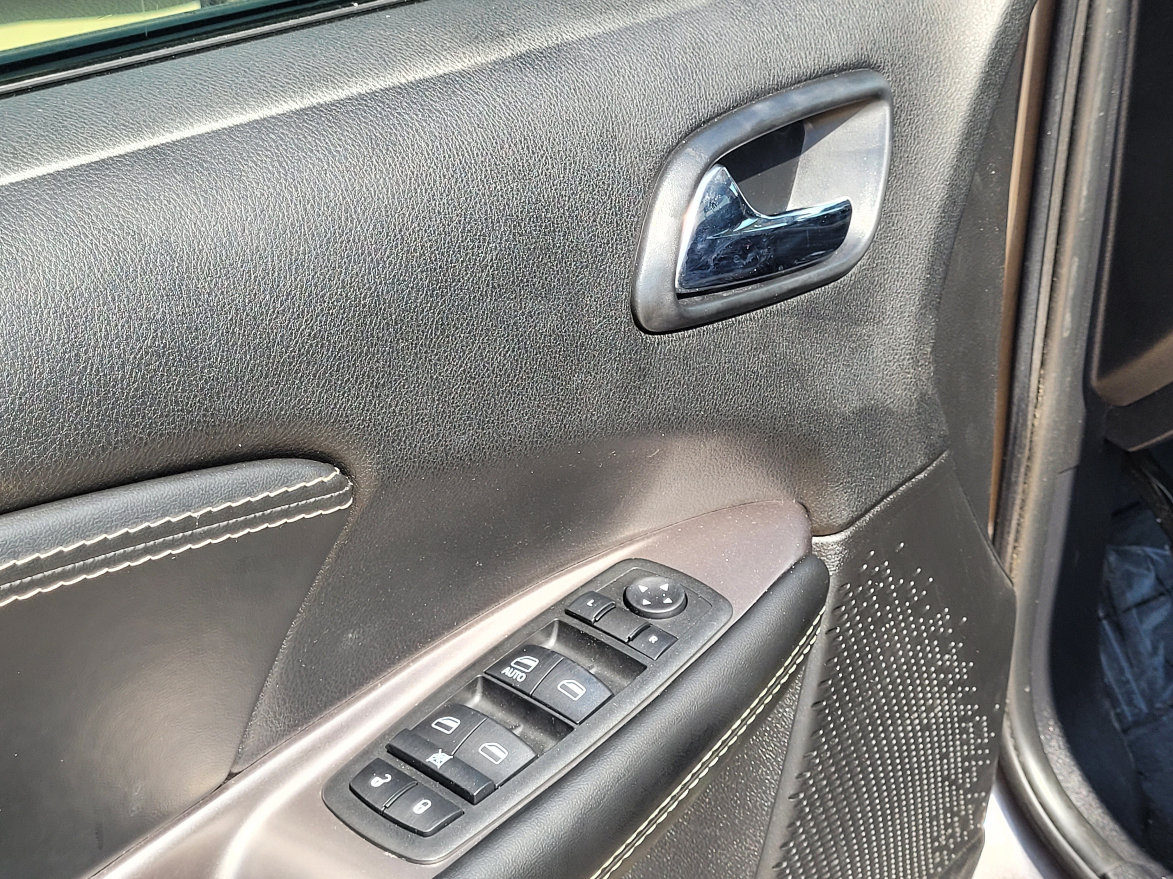Used 2018 Dodge Journey Crossroad FWD image 23