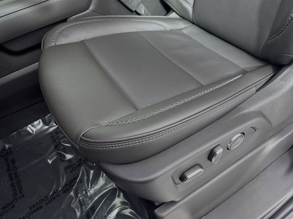 New 2026 GMC Sierra 3500 Denali w/ Denali Reserve Package image 19