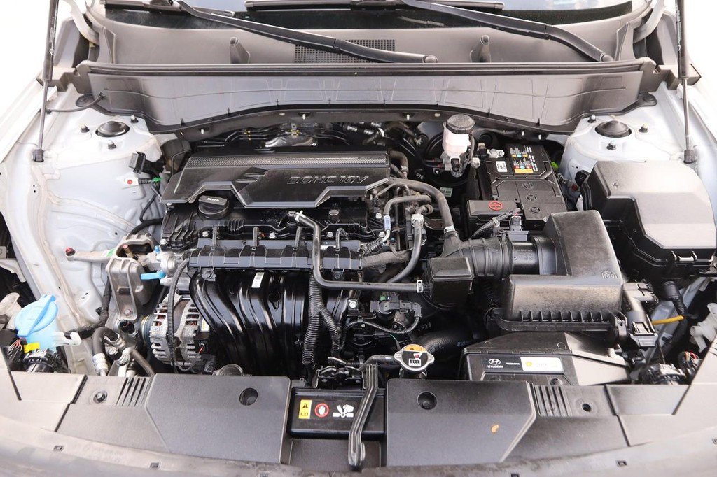 Used 2025 Hyundai Kona SEL image 28