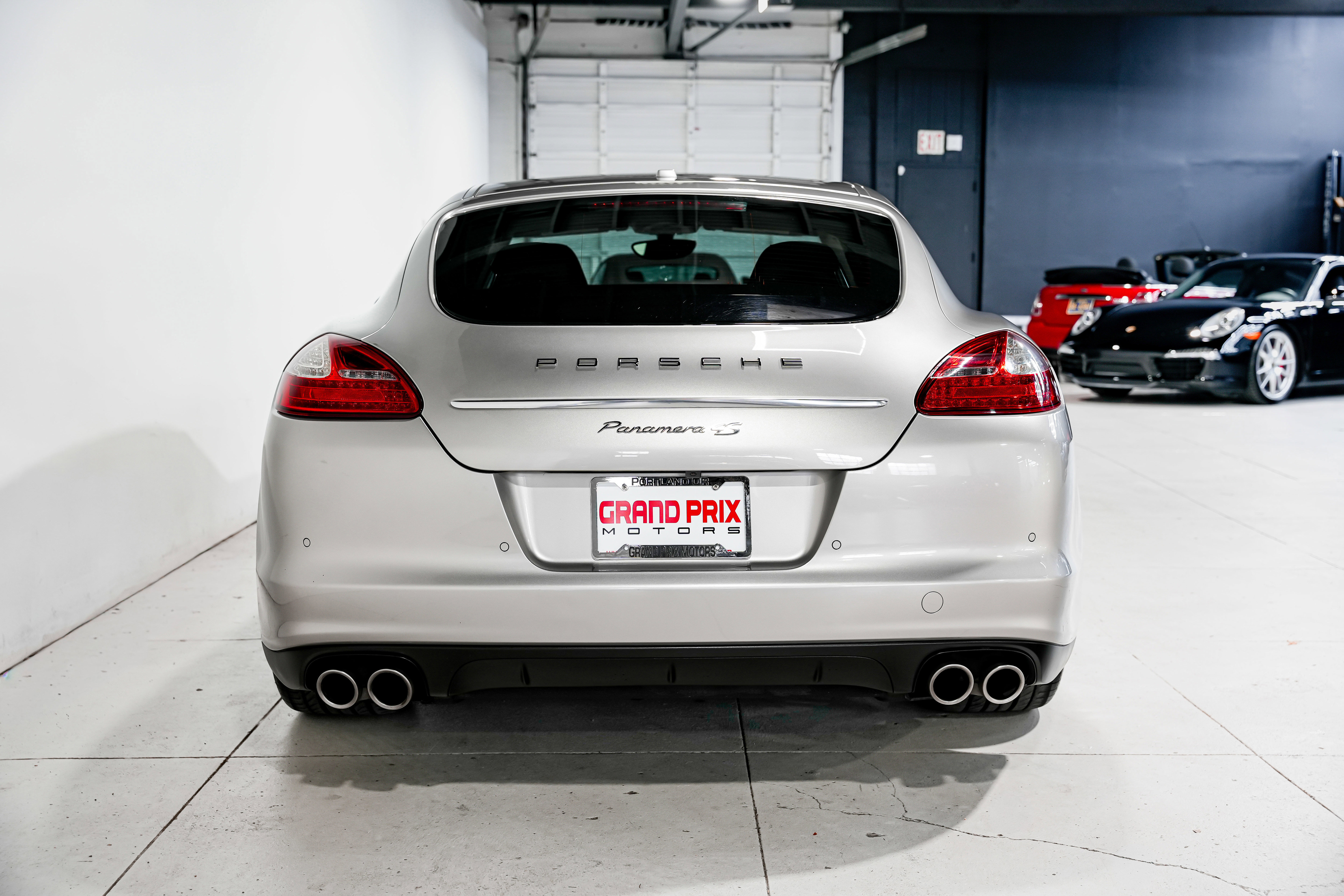 Used 2012 Porsche Panamera 4S image 4