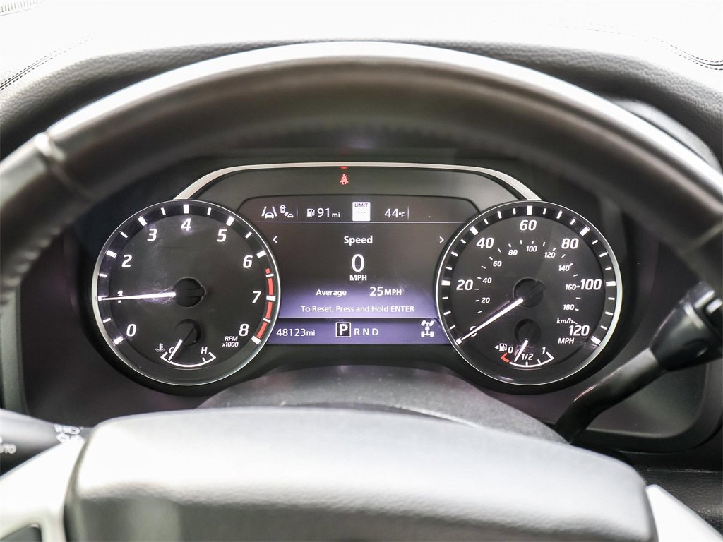 Used 2020 Nissan Titan SL w/ Moonroof Package image 41