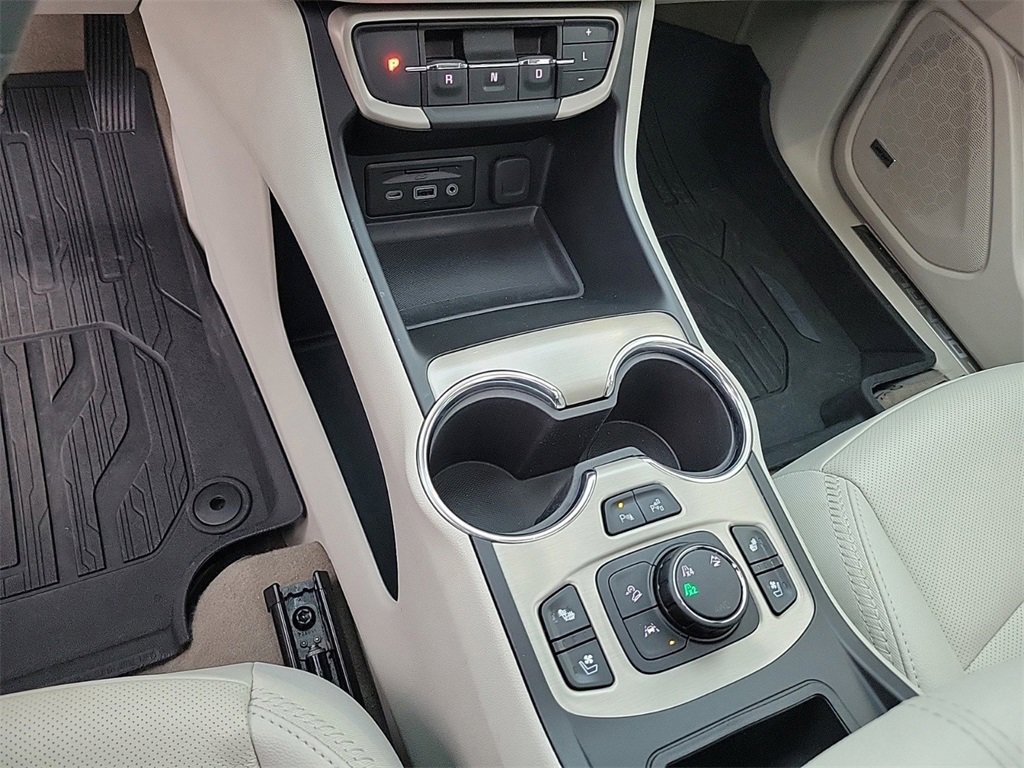 Used 2024 GMC Terrain Denali w/ Denali Premium Package image 27