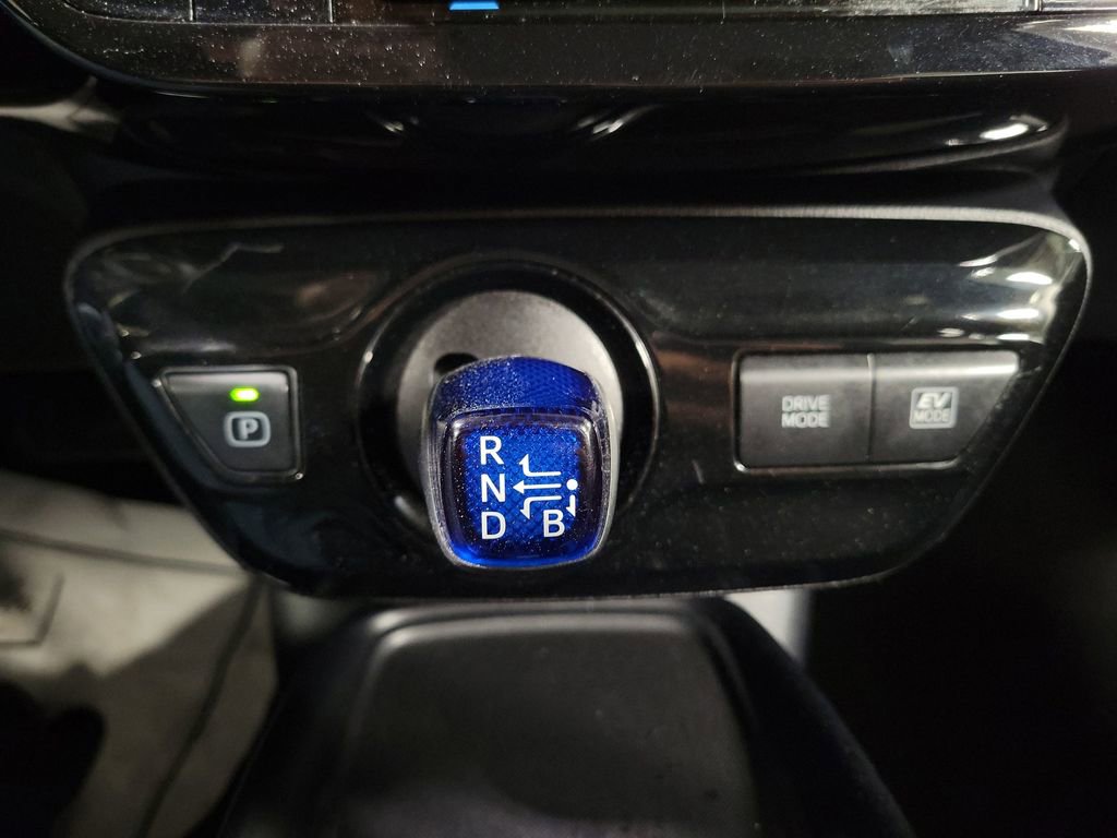 Used 2022 Toyota Prius LE image 16