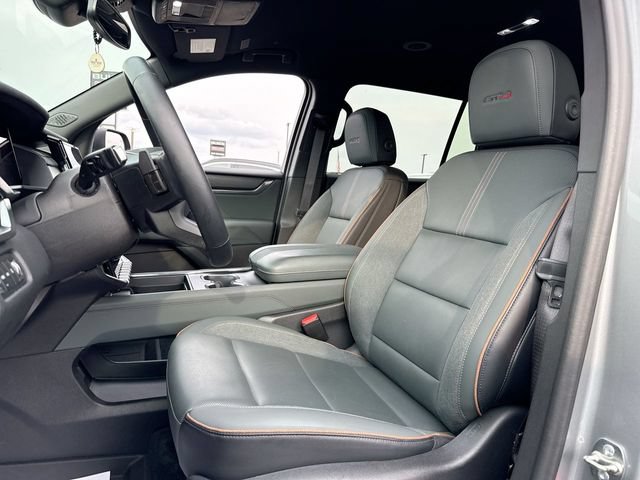 Used 2024 GMC Acadia AT4 w/ Luxury Package AWD/4WD image 11